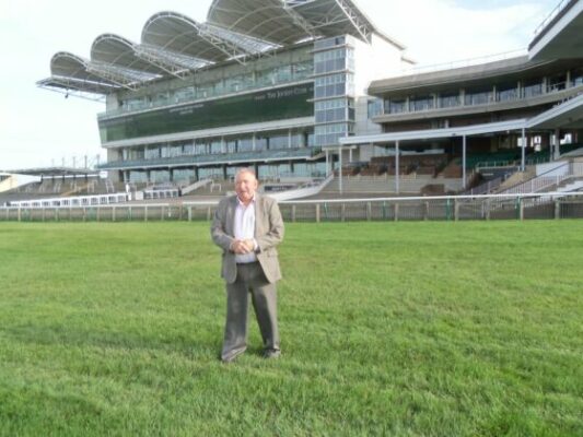 Our Man at NEWMARKET Dave Youngman with up to date news PEACEFUL SCENE AT HEATH HOUSE TODAY